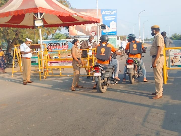 கரூர் : இரண்டாவது ஞாயிறு ஊரடங்கான இன்று வெறிச்சோடின தெருக்கள்..