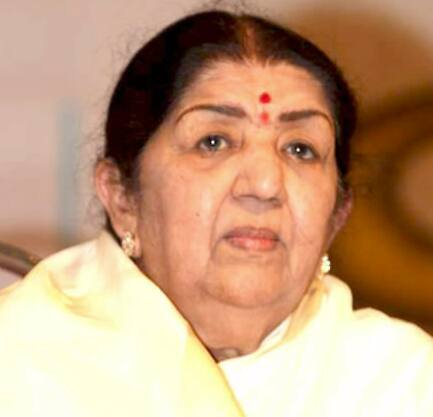 Lata Mangeshkar serious admitted in ICU ਮਸ਼ਹੂਰ ਗਾਇਕਾ ਲਤਾ ਮੰਗੇਸ਼ਕਰ ਦੀ ਹਾਲਤ ਗੰਭੀਰ, ਆਈਸੀਯੂ 'ਚ ਦਾਖਲ