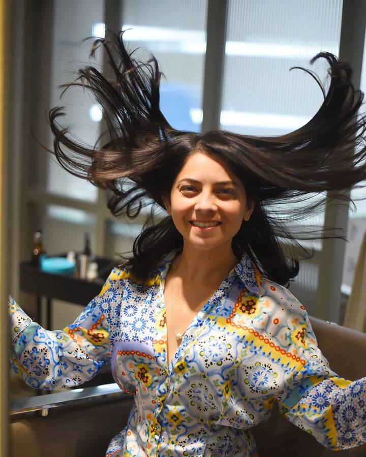 सोनालीचे लुक मधले फोटो नेहमीच आपल्या समोर येत असतात. (photo : instagram @sonalee18588)