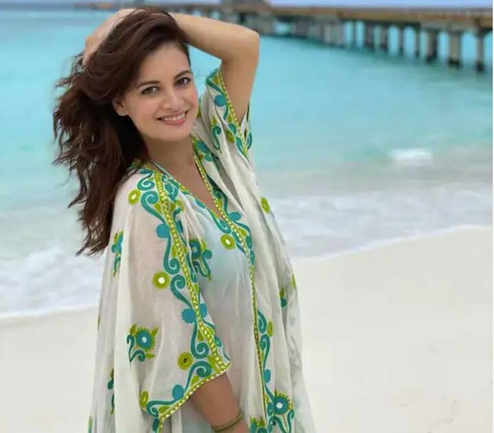 ਬਾਲੀਵੁੱਡ ਅਦਾਕਾਰਾ ਦੀਆ ਮਿਰਜ਼ਾ ਨੇ 15 ਫਰਵਰੀ, 2021 ਨੂੰ ਵੈਭਵ ਰੇਖੀ ਨਾਲ ਵਿਆਹ ਕੀਤਾ ਸੀ। ਵਿਆਹ ਦੇ ਡੇਢ ਮਹੀਨੇ ਬਾਅਦ ਹੀ ਉਸ ਨੇ ਗਰਭਵਤੀ ਹੋਣ ਦੀ ਖਬਰ ਸਾਂਝੀ ਕੀਤੀ। ਉਸਨੇ 14 ਮਈ, 2021 ਨੂੰ ਇਕ ਪੁੱਤਰ ਨੂੰ ਜਨਮ ਦਿੱਤਾ।