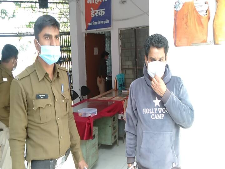 Gangrape in Indore: इंदौर में हैवानियत की हदें की पार, पत्नी को अश्लील फिल्म दिखाकर दोस्तों के साथ किया गैंगरेप Gangrape in Indore: Husband crossed all limits of cruelty in Indore ann Gangrape in Indore: इंदौर में हैवानियत की हदें की पार, पत्नी को अश्लील फिल्म दिखाकर दोस्तों के साथ किया गैंगरेप