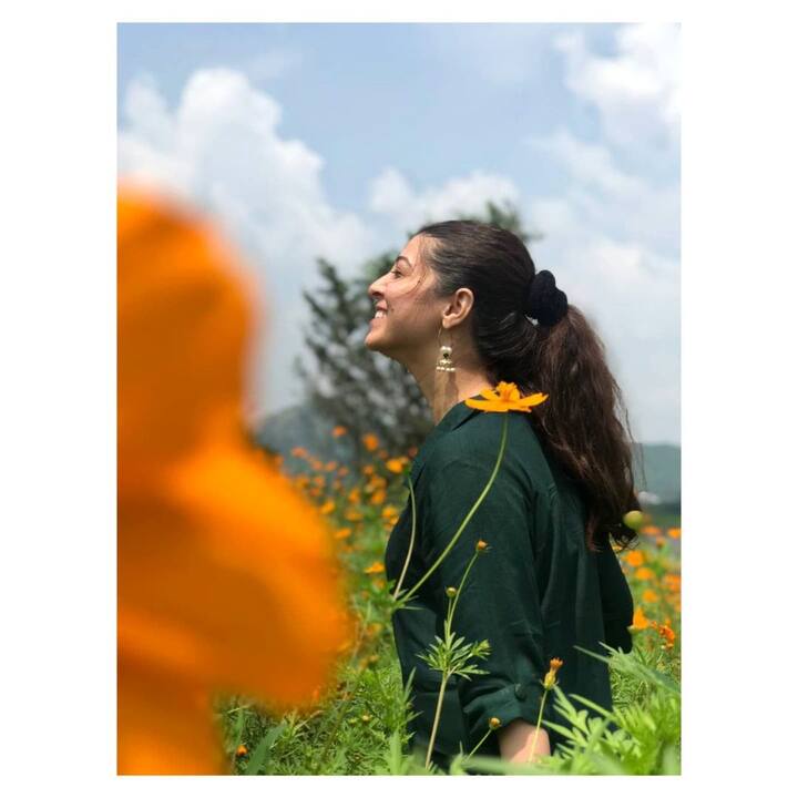 मराठमोळी अभिनेत्री तेजस्विनी पंडित ही मराठी सिनेरसिकांच्या हृदयावर अधिराज्य गाजवतेय(Photo:@tejaswini_pandit/IG)