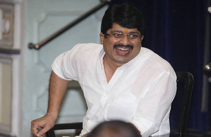 यूपी में प्रतापगढ़ के कुंडा से विधायक रघुराज प्रताप सिंह राजा भैया के नाम से चर्चित हैं. उनकी पहचान एक बाहुबली नेता के तौर पर है. राजा भैया से जुड़ी कई ऐसी बातें हैं जो जिन्हें वह अफवाह बताते हैं. ऐसी ही एक बात राजा भैया के लिए कही जाती थी कि उन्होंने अपने तालाब में मगरमच्छ पाले हैं.