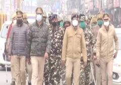 UP Election: विधानसभा चुनाव से पहले गोरखपुर में पुलिस और सुरक्षाबलों का फ्लैग मार्च, एसपी सिटी ने कही ये बात