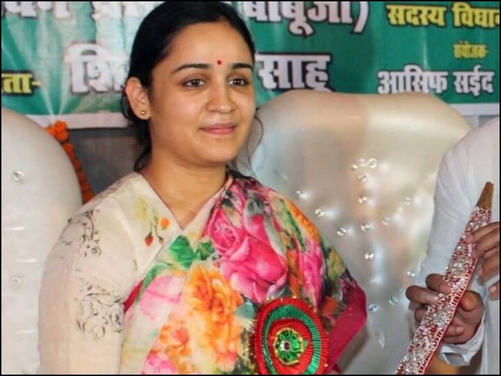 UP Election 2022: Aparna Yadav, who joined BJP, had praised CM Yogi many times, told herself a cow lover UP Election 2022: अपर्णा यादव का शुरू से ही बीजेपी की तरफ रहा झुकाव, कई बार सीएम योगी की तारीफ के बांधे थे पुल
