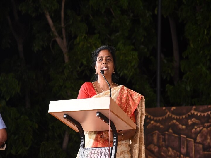 Writer Vennila on Pennycuick : ‘தன் சொத்தை விற்று முல்லை பெரியாறு அணைக் கட்டினாரா பென்னிகுயிக்?’ இல்லை என்கிறார் எழுத்தாளர் வெண்ணிலா..!