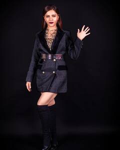 Rubina Dilaik के इस फोटोशूट को देख डर जाएंगे आप, कैट-आई लुक में कुछ ऐसे नजर आईं एक्ट्रेस