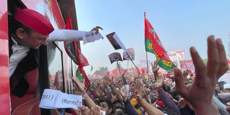 UP Assembly Election 2022: Samajwadi Party Akhilesh Yadav announces Pension, Insurance, free electricity, interest free loan for farmers UP Election 2022: ক্ষমতায় এলে সুদমুক্ত ঋণ, পেনশন, বিমা, ভোটের আগে  ‘অন্ন সংকল্প’ অখিলেশের