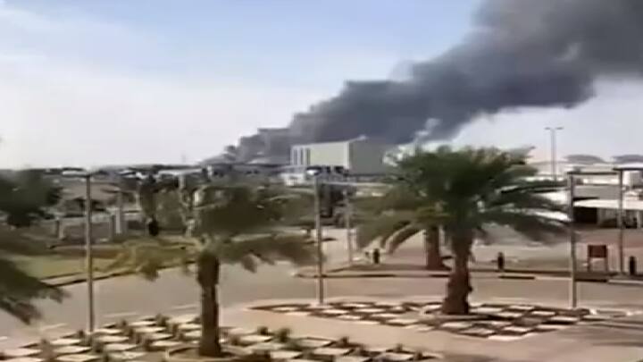 Abu Dhabi Fuel tank blast near oil company depots 3 dead Houthis claim responsibility Abu Dhabi Blast: అబుదాబిలో డ్రోన్ దాడులు.. ఇద్దరు భారతీయులు సహా మరొకరు మృతి