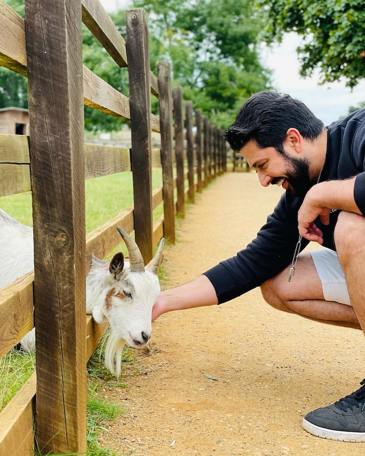 आफताब शिवदासानी हाल ही डिजीटल प्लेटफॉर्म पर रिलीज हुई फिल्म स्पेशल ऑप्स 1.5 में भी दमदार भूमिका में नजर आए हैं.