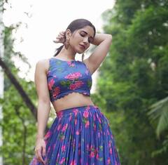 Ruhani Sharma: లెహంగాలో 'హిట్' హీరోయిన్ కొత్త ఫోజులు