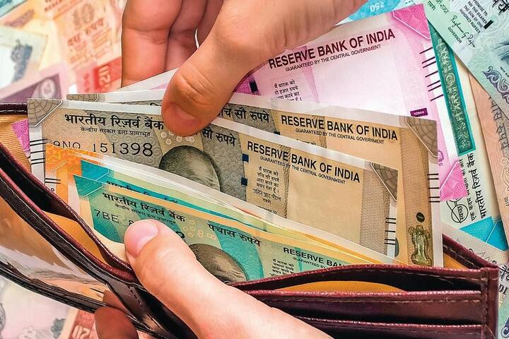 इस लोन के बारे में अधिक जानकारी के लिए आप इस लिंक https://pmsvanidhi.mohua.gov.in/ पर विजिट कर सकते हैं.
