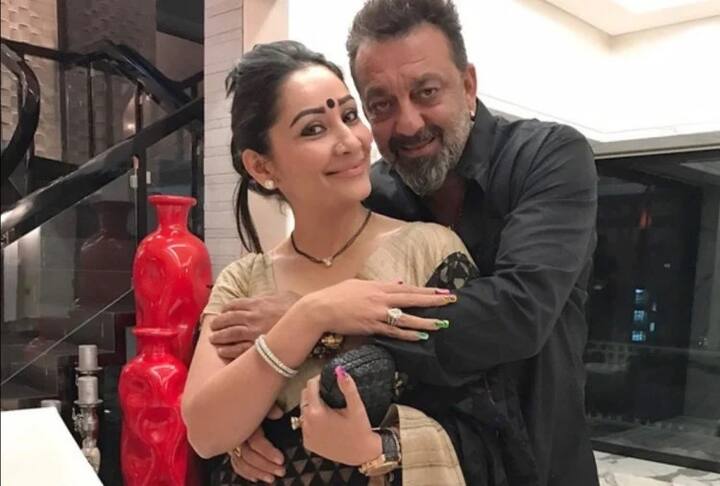 बॉलीवुड अभिनेता संजय दत्त (Sanjay Dutt) ने तीन शादियां की हैं और मान्यता दत्त संजय दत्त की तीसरी पत्नी हैं.