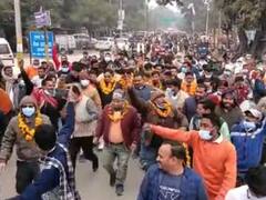 UP Election: कोरोना नियम तोड़ने पर अमरोहा में बीजेपी प्रत्याशी के समर्थकों पर केस दर्ज, अखिलेश यादव ने साधा था निशाना