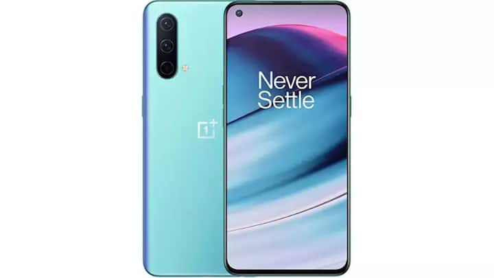 OnePlus Nord CE 5G 24,999 रुपये की शुरुआती कीमत पर उपलब्ध है. OnePlus Nord CE 5G को Amazon पर इसकी असली कीमत पर लिस्ट किया गया है. खरीदार एसबीआई बैंक ऑफर और कूपन ऑफर के साथ इसकी खरीदारी पर 3,000 रुपये की छूट पा सकते हैं. डिवाइस क्वालकॉम स्नैपड्रैगन 750 5G प्रोसेसर पर काम करती है.
