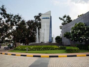 HCL Tech Shares Tank 6 Per Cent; Mcap Declines By Rs 21,369 Crore