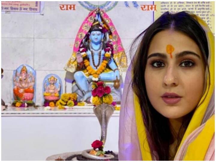 इंदौर में लुका छिपी 2 की शूटिंग के दौरान फिल्म की एक्टर सारा अली खान ने की खजराना गणेश मन्दिर में पूजा अर्चना की व लिया गणेश भगवान का आशीर्वाद ताकि फिल्म बॉक्स ऑफिस पर धमाल मचा सके.