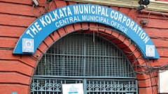 Kolkata Corona: কলকাতায় লাগামহীন সংক্রমণ, ২০ তারিখ জরুরি বৈঠকের ডাক উদ্বিগ্ন পুরসভার | Bangla News