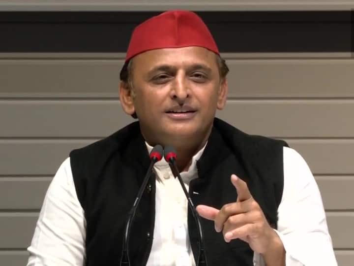 UP Elections 2022 Akhilesh Yadavs election promise said if the party comes to power will restore old pension UP Elections 2022: अखिलेश यादव का चुनावी वादा, कहा- पार्टी सत्ता में आयी तो बहाल कर देंगे पुरानी पेंशन