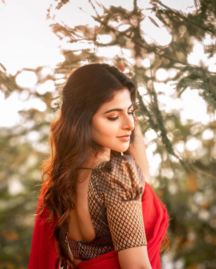 ఐశ్వర్య మేనన్.. అచ్చ తెలుగు అమ్మాయిలా.. ఎంత సక్కగున్నావే! - Image Credit: Iswarya Menon/Instagram