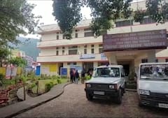 Bageshwar: 25 साल बाद भी बागेश्वर के जिला अस्पताल को नहीं मिली बिल्डिंग, सीएचसी के सहारे चल रहा है काम