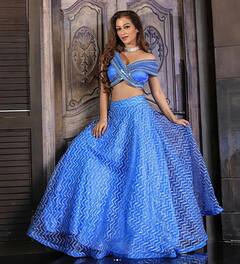 TMKOC: 'અંજલી ભાભી' બ્લુ લહેંગામાં પાથર્યા કામણ, જુઓ તસવીરો