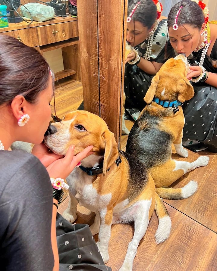 सुयश आणि आयुषीचे लग्नानंतरचे देवदर्शनासाठी गेलेले फोटो व्हायरल झाले होते..(Photo:@suyashtlk/IG