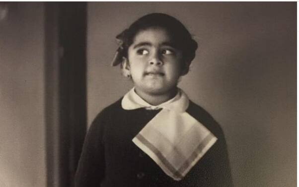 kirron kher childhood pic shared by his son sikander kher Bollywood Actress Childhood Photo :  फोटोमधील या अभिनेत्रीला ओळखलतं? आता आहे राजकारणी
