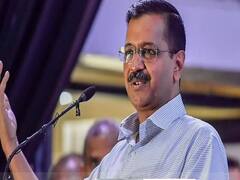 Punjab Election: भगवंत मान को पंजाब का CM उम्मीदवार घोषित करने के बाद केजरीवाल ने लगाया गले, देखें तस्वीरें