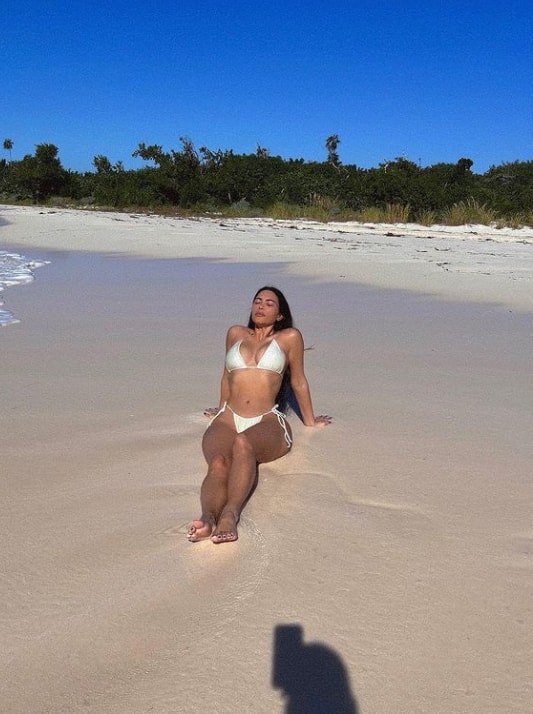 Kim Kardashian Shares Beach Photos From Bahamas, Fans Think Pete Davidson Is The Photographer