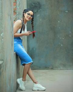 Shobha Shetty: మోడ్ర‌న్‌గా 'కార్తీక‌దీపం' మోనిత‌... డెనిమ్ స్క‌ర్ట్, టీ-ష‌ర్ట్‌లో!