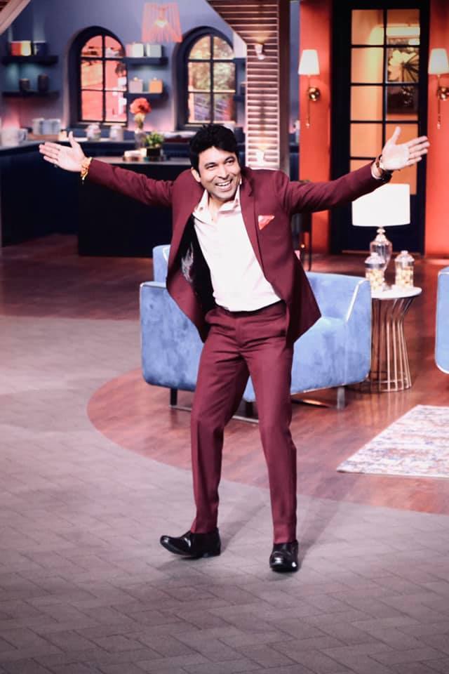 कॉमेडियन चन्दन प्रभाकर (Chandan Prabhakar) भी ‘द कपिल शर्मा शो’ की शान हैं. मीडिया रिपोर्ट्स के अनुसार, चन्दन को प्रत्येक एपिसोड के 7 लाख रुपए तक मिल जाते हैं.