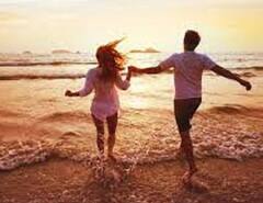 Jokes : રોજ સવારે ઉઠીને ભગવાનને હું એટલી જ પ્રાર્થના કરુ છું કે, બધાને તારા જેવી પત્ની મળે, આ અંગે પત્નીએ પૂછ્યું તો એવો મળ્યો જવાબ કે....