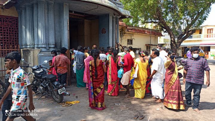 தைப்பூசத் திருவிழா: திருச்சி அருகே வயலூர் முருகன் கோயிலில் வெளியில் இருந்தே சாமி தரிசனம் செய்த பக்தர்கள்