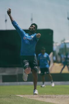 Indian Cricket Team Pics: ஒரு நாள் தொடருக்காக தீவிர வலைப்பயிற்சி:  டெஸ்ட்டில் விட்டதை பிடிக்கும் முனைப்பில் இந்திய அணி