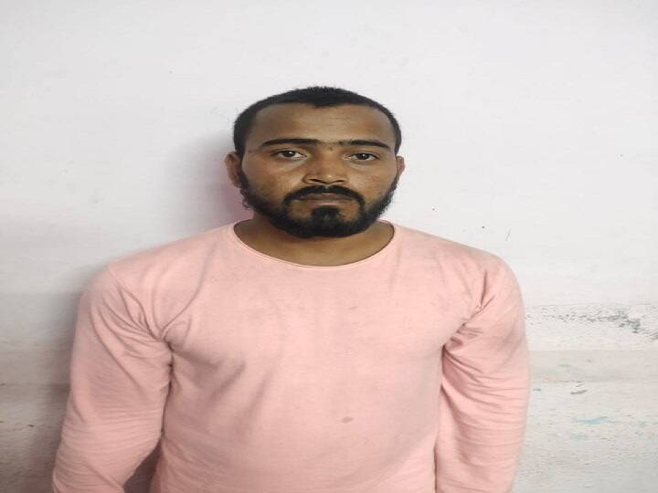 A person was arrested under POCSO Act for sexually abusing a minor girl பேஸ்புக் நட்பால் விபரீதம்...! 15 வயது சிறுமியை கர்ப்பமாக்கிய ஜிம் மாஸ்டர்...! - 2 ஆண்டுகளாக 4 மாநிலங்களில் பைக்கில் சுற்றியது அம்பலம்