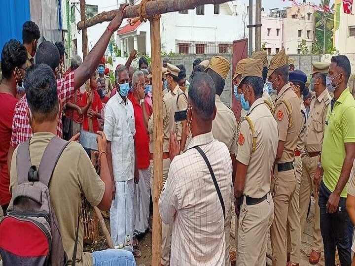 பொதுவழியை மறித்து சுவர் எழுப்ப முயன்ற பாஜக எம்எல்ஏ-மக்கள் எதிர்ப்பை அடுத்து தடுப்புகள் அகற்றம்