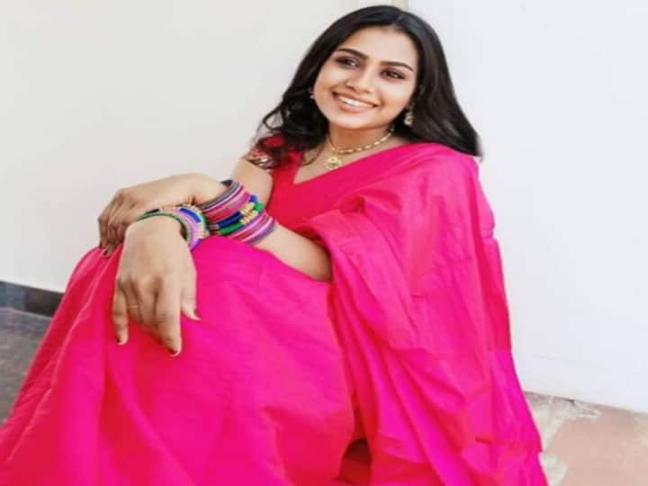 Aruvi serial Actress Sonia Vikram speaks about  Actor Vijay mother Shoba Chandrasekhar Aruvi Actress Sonia Vikram: ”விஜய்யோட அம்மா எனக்கு க்ளோஸ்..” : சன் டிவிக்கு எண்ட்ரி கொடுக்கும் சோனியா