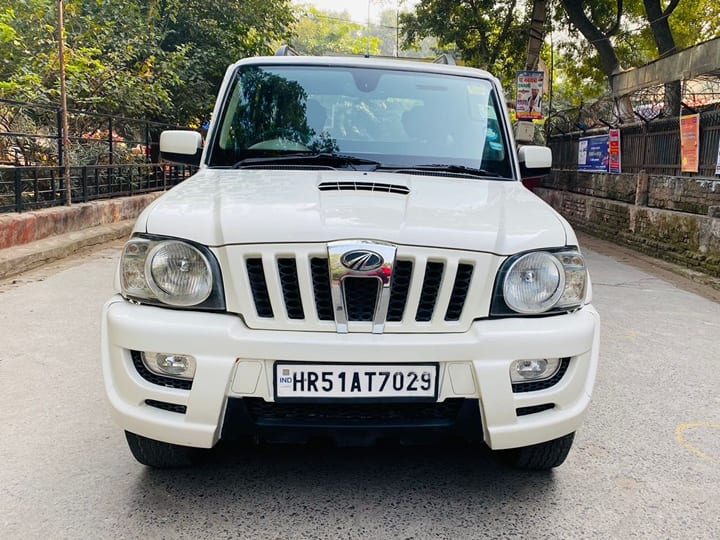 used Mahindra Scorpio starting price second hand cars mahindra first choice Used Cars: यहां मिल रही है पुरानी Mahindra Scorpio, कम दाम में उठाएं SUV का मजा