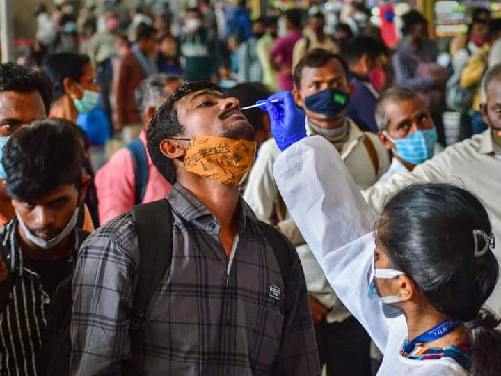 India Corona Cases: active cases crossed 17 lakh mark know how many cases registered today India Corona Cases: દેશમાં 5 દિવસમાં નોંધાયા 11 લાખથી વધુ કેસ, જાણો આજનો આંકડો