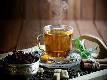 The tea tradition of India: How many types of tea! Salt in Tea? Tea Types | டயர்டா இருக்கா? இத்தனை வகை இந்திய தேநீர்.. இதை கொஞ்சம் செலக்ட் பண்ணுங்க..