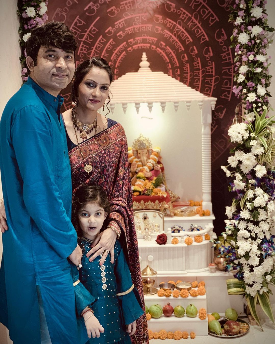Chandan Prabhakar Gorgeous Wife Photos: 'चंदू चाय वाले' की बीवी देती है बॉलीवुड हसीनाओं को जमकर टक्कर, देखिए उनकी बीवी की खूबसूरत तस्वीरें