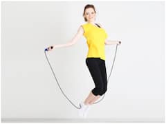 COVID 19 Omicron Variant: ओमिक्रोन से खुद को बचाने के लिए घर पर करें ये Exercises, बॉडी भी रहेगी एकदम फिट