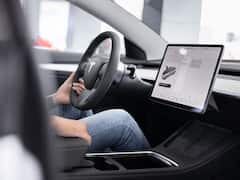 Tesla Car: మరీ అంత కక్కుర్తా? ట్రాఫిక్ జామ్‌లో టెస్లా కారు డ్రైవర్ పాడుపని.. ఇలా చిక్కేశాడు!