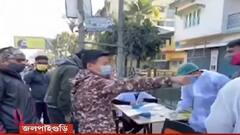 Jalpaiguri: সংক্রমণ মোকাবিলায় জলপাইগুড়ি শহরের বিভিন্ন এলাকায় র‍্যাপিড টেস্ট| Bangla News