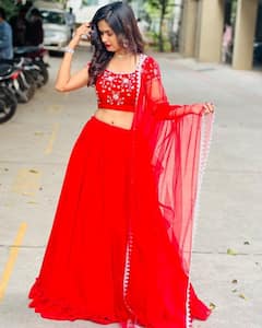 Ariyana Glory: లెహంగాలో బిగ్ బాస్ బ్యూటీ అందాలు.. 