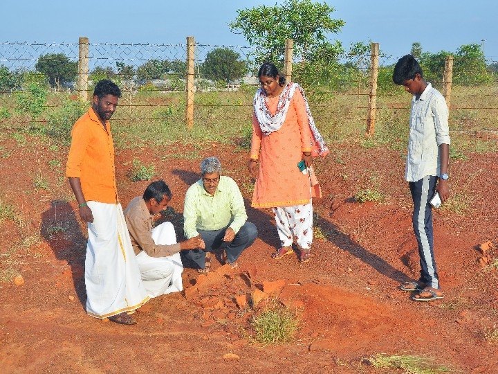 முதுமக்கள் தாழி ; இரும்பு பொருளின் எச்சம்.. அகழாய்வால் சிவகங்கையில் ஏற்பட்ட மகிழ்ச்சி..