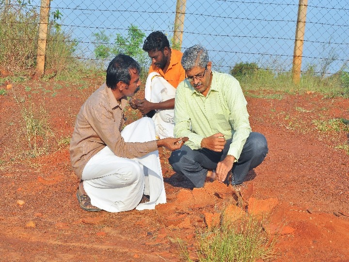 முதுமக்கள் தாழி ; இரும்பு பொருளின் எச்சம்.. அகழாய்வால் சிவகங்கையில் ஏற்பட்ட மகிழ்ச்சி..