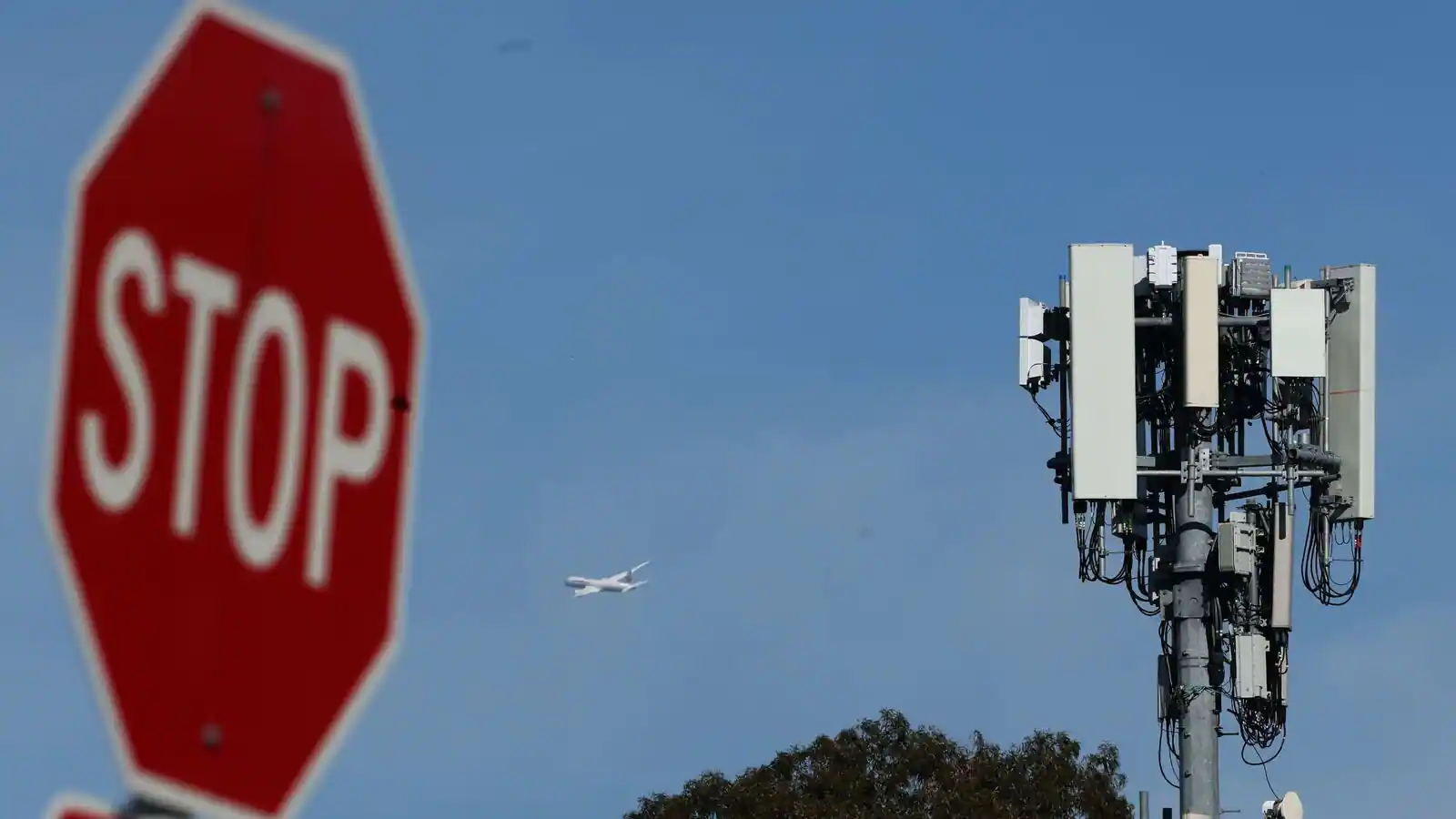 5G Issue With Airlines | அமெரிக்காவில் 5ஜி அமலால் இந்திய விமானங்கள் நிறுத்தம்: காரணம் என்ன?