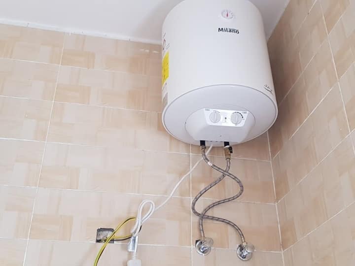 Gas Geyser risk if you are using gas geyser than follow these things to safe your family Gas Geyser Alert: घर में है गैस गीजर तो इन बातों का रखें ध्यान, नहीं तो बड़ी मुसीबत में आ सकते हैं आप